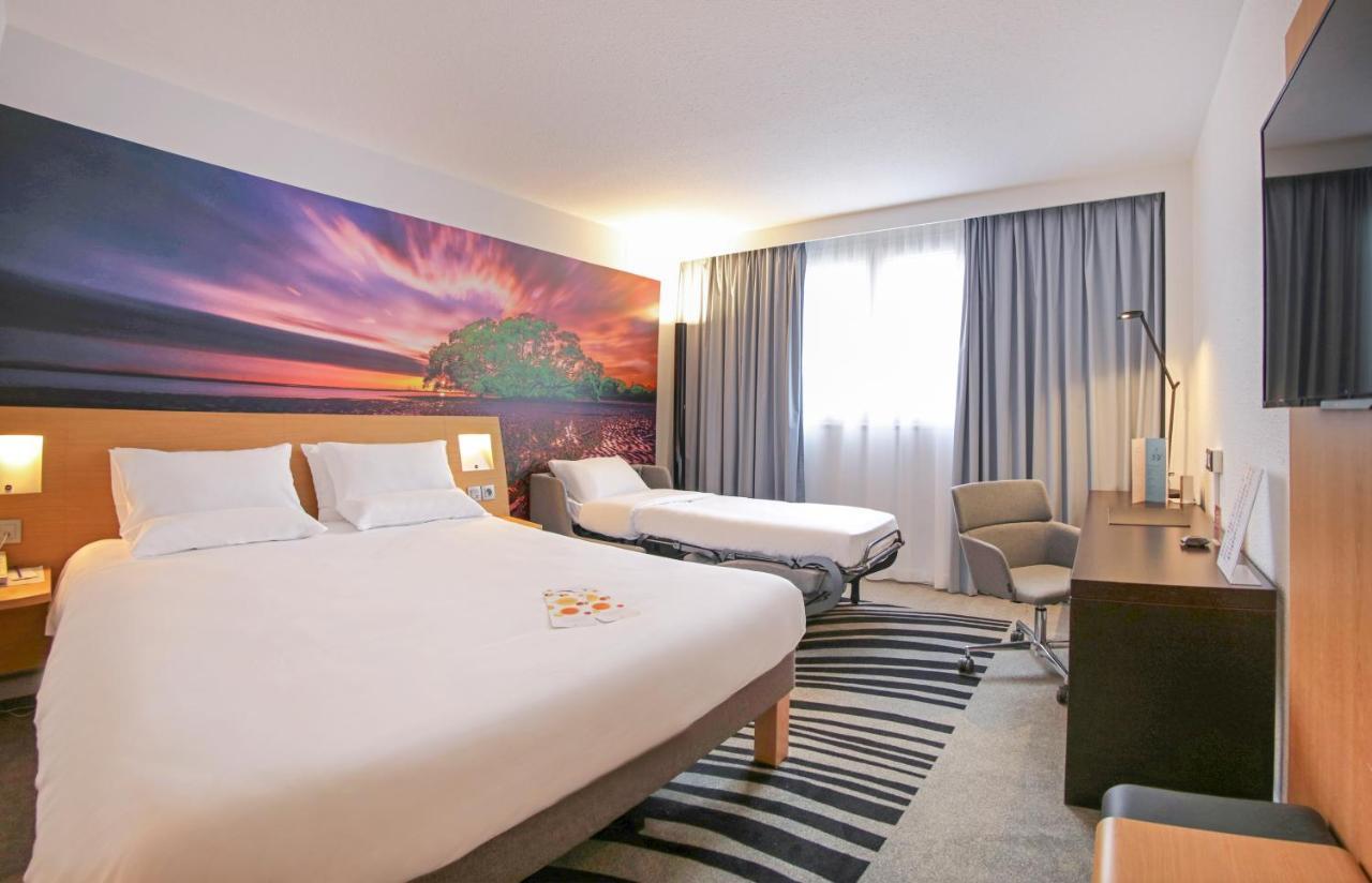 Novotel Massy Palaiseau Buitenkant foto