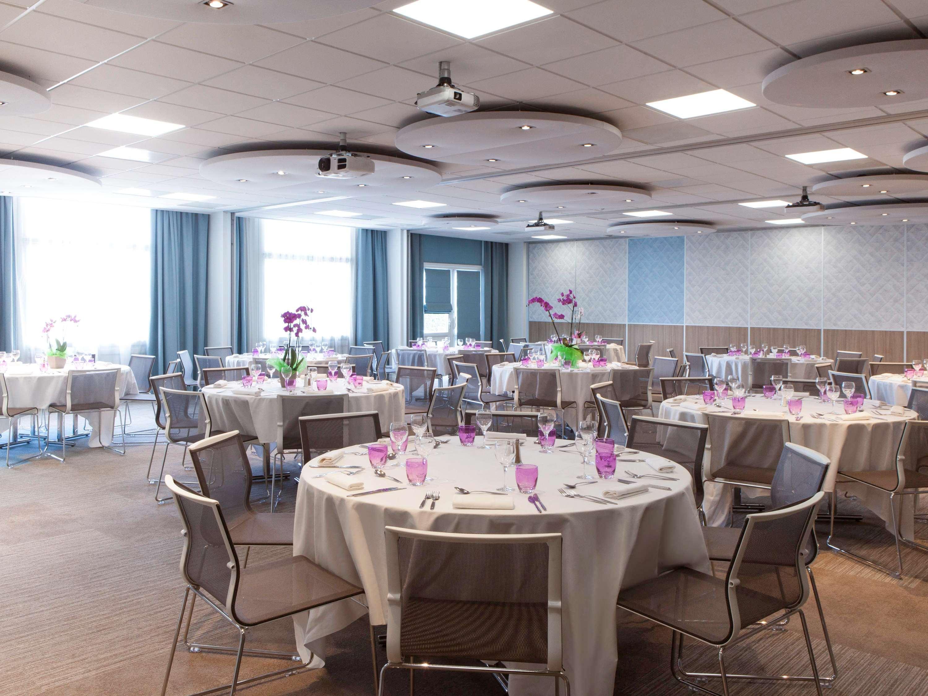 Novotel Massy Palaiseau Buitenkant foto