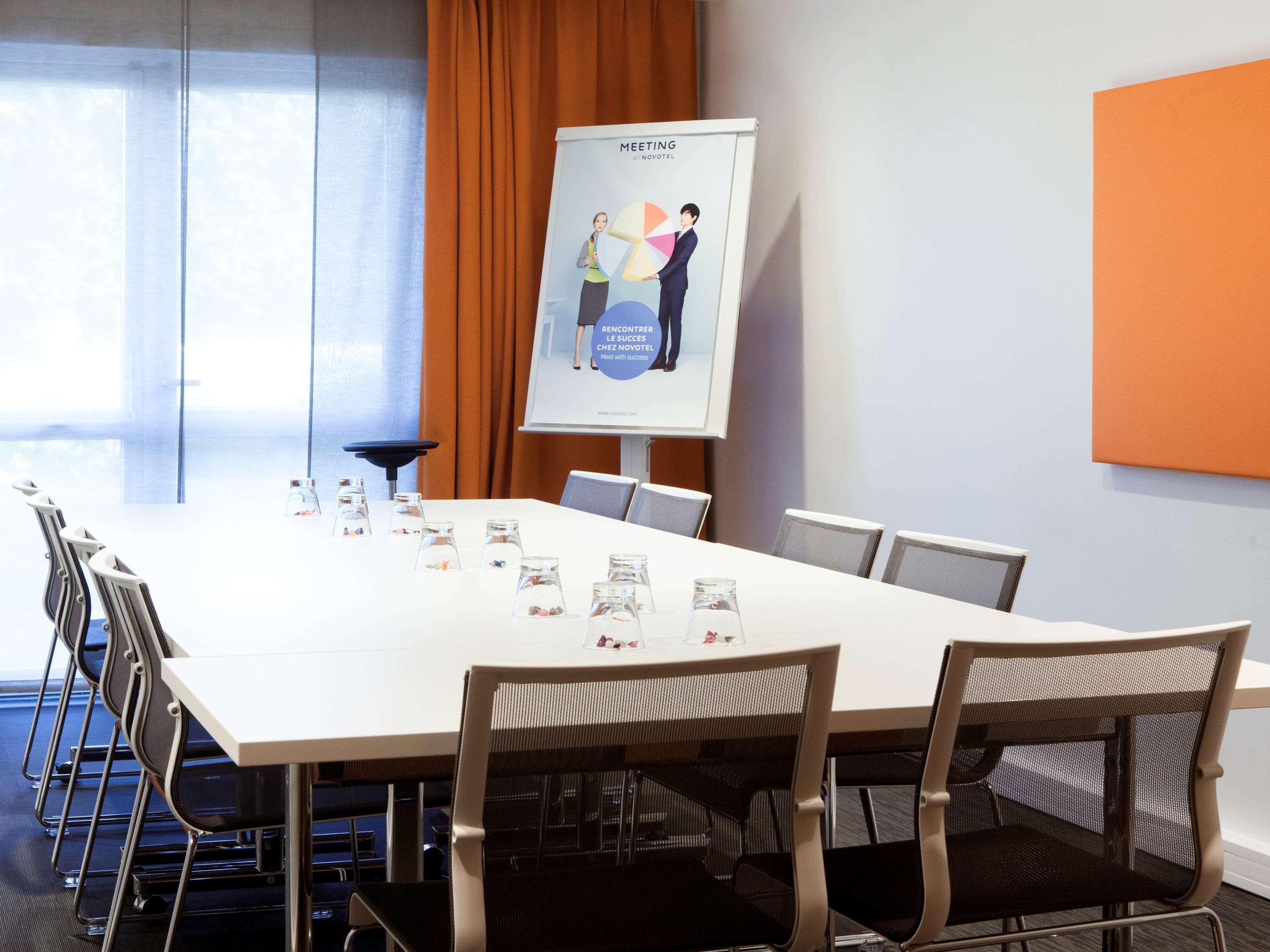 Novotel Massy Palaiseau Buitenkant foto