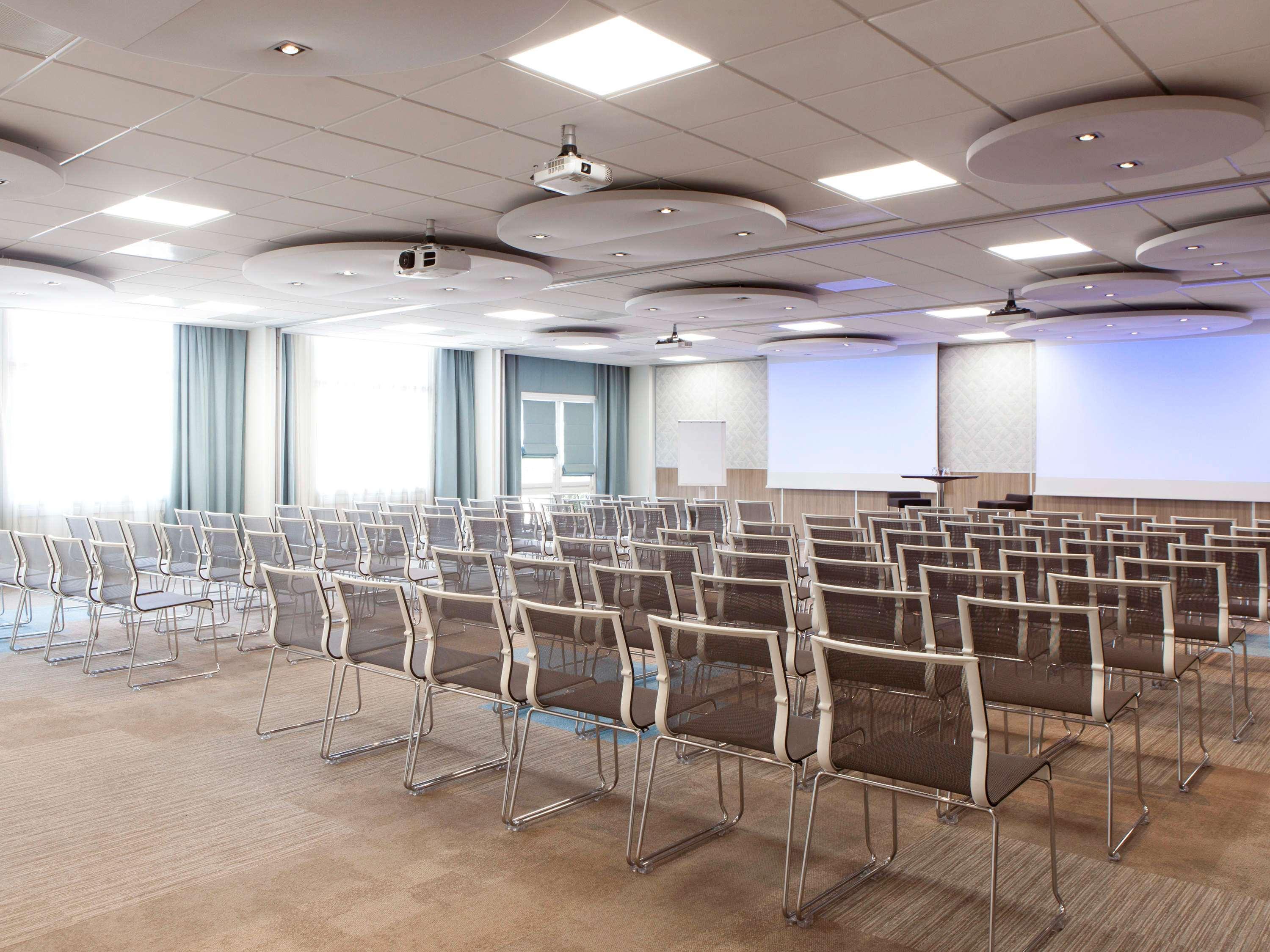 Novotel Massy Palaiseau Buitenkant foto